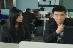 Clip hài hước - Cô gái khuyên đồng nghiệp bỏ thuốc và kết quả bất ngờ