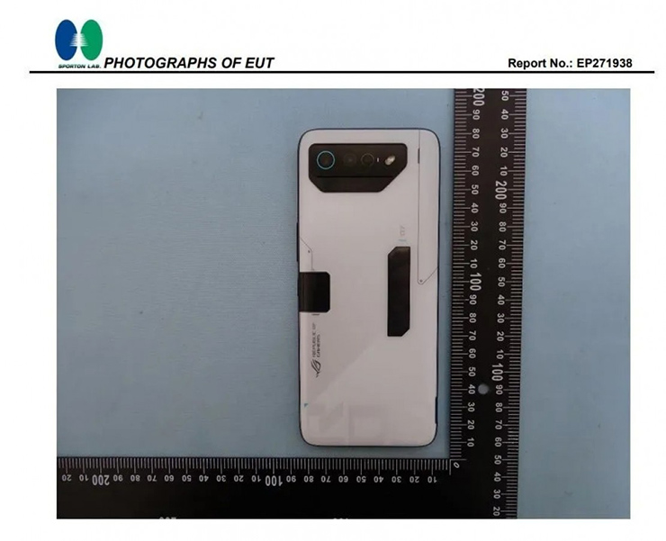 ROG Phone 7 Pro.