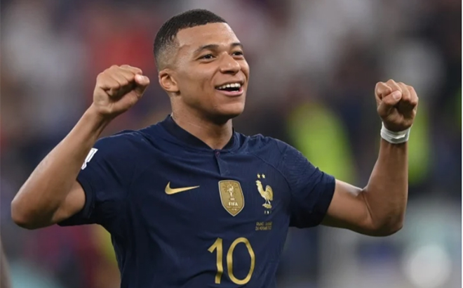 Bất ngờ trước bữa ăn của siêu sao bóng đá Mbappe – “cậu bé vàng” của nước Pháp - 1