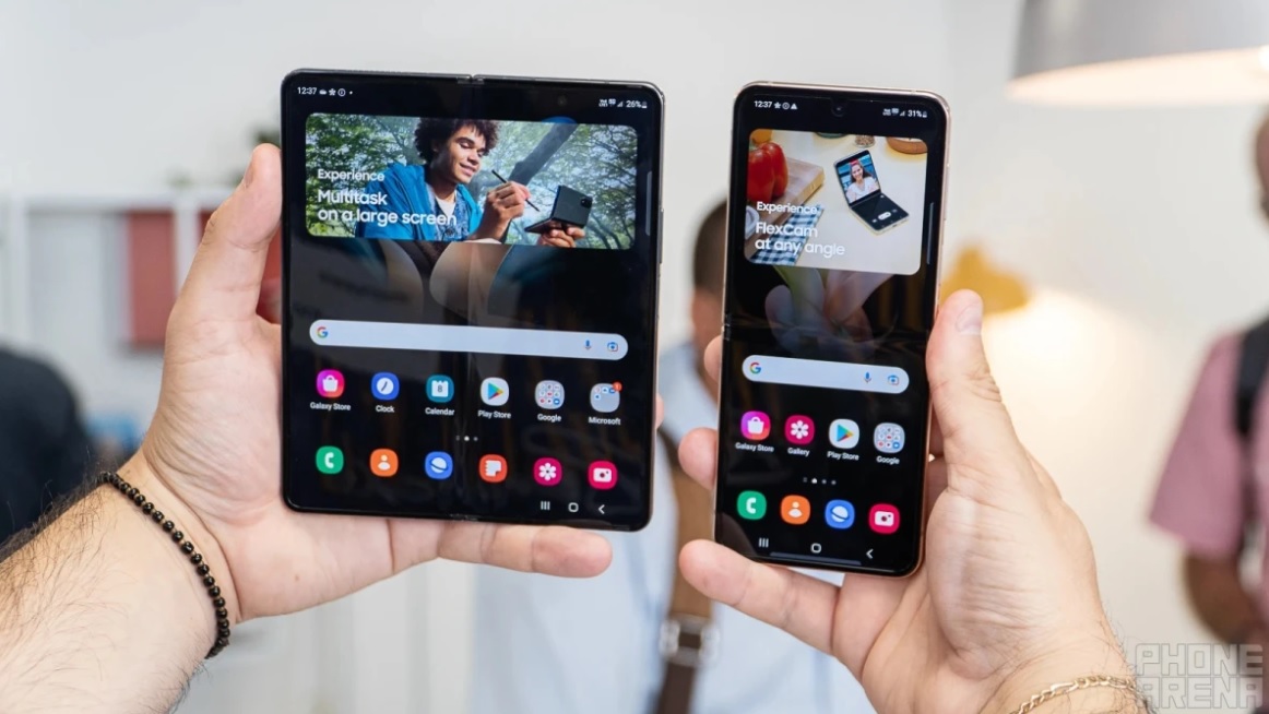 Galaxy Z Fold 4 và Galaxy Z Flip 4.