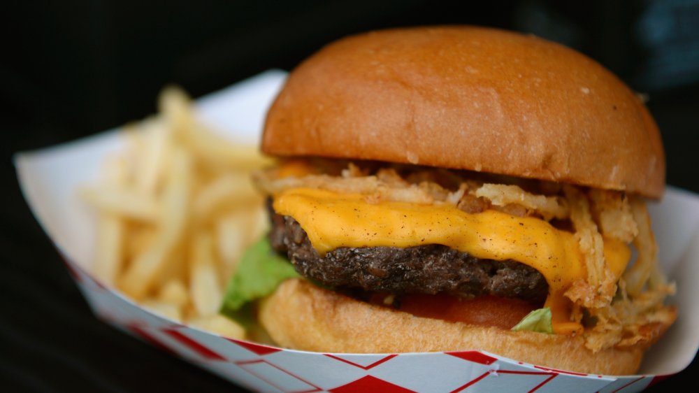 Ăn nhiều đồ ăn nhanh, uống 5 lon nước ngọt mỗi ngày, Warren Buffet vẫn sống thọ tới 92 tuổi - 3