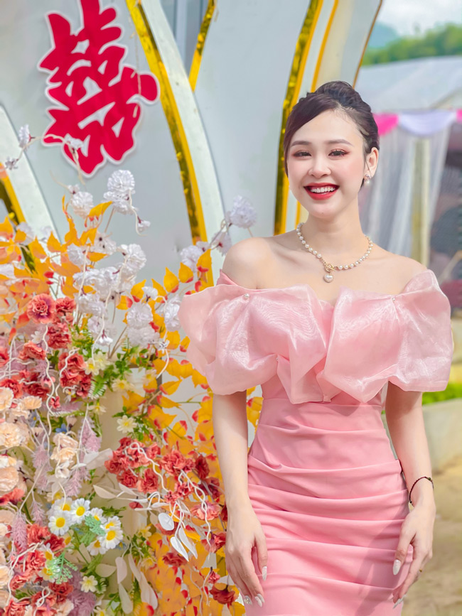 Bên cạnh nhan sắc nổi bật, thành tích học tập của nữ MC Nghệ An cũng khá ấn tượng.&nbsp;
