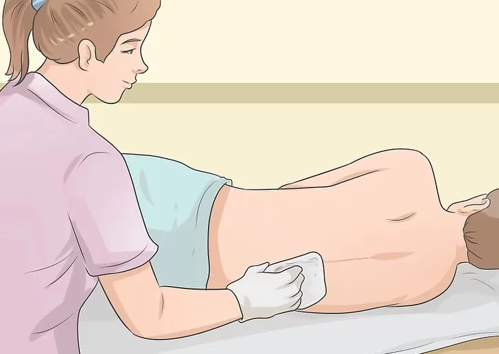 Thường xuyên vệ sinh cho người bệnh tai biến liệt nửa người