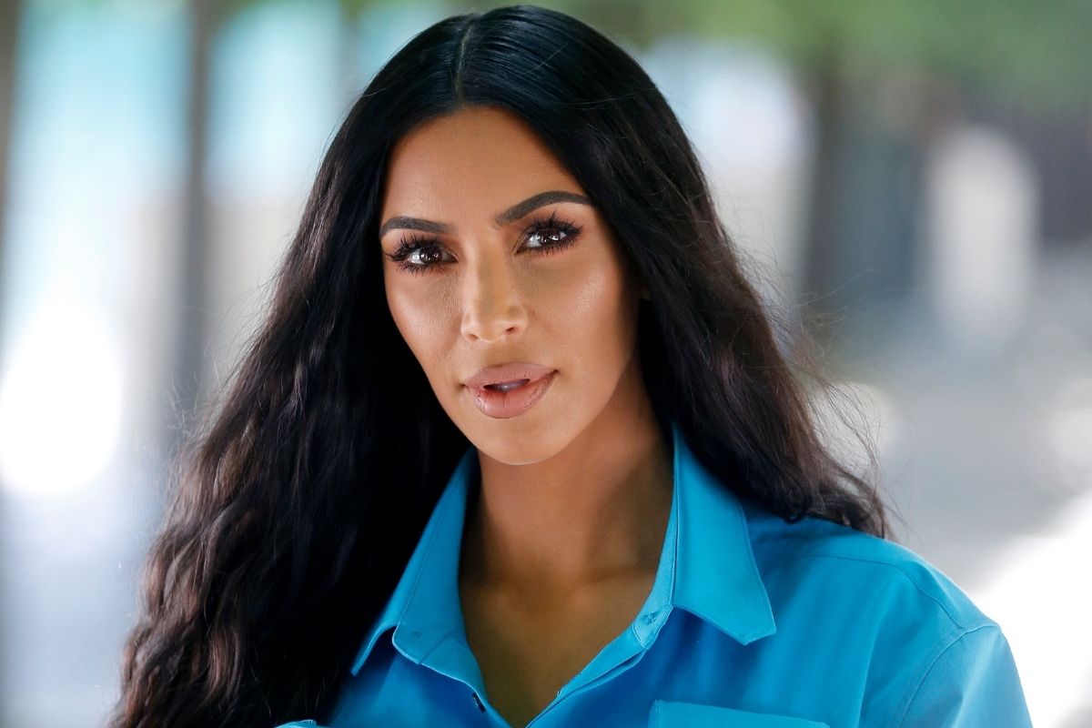 Kim Kardashian ăn gì để giữ được thân hình đồng hồ cát chị em nào cũng mong ước? - 1