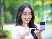 Thời trang Hi-tech - Smartphone màn hình gập &quot;đắt hàng&quot; cỡ nào?