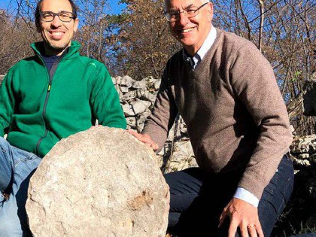 Thế giới - Báu vật "vượt thời gian" 2.500 năm xuất hiện ở nơi cực kỳ vô lý