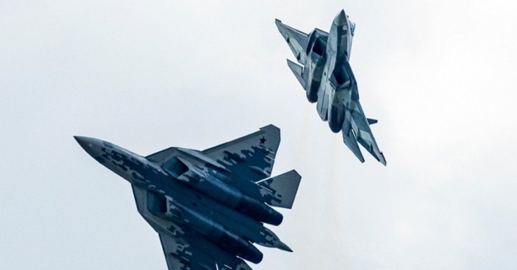 Tiêm kích tàng hình Su-57 của Nga trình diễn tại triển lãm Hàng không và Không gian quốc tế MAKS-2019 tổ chức tại TP Zhukovsky, ngoại ô thủ đô Moscow của Nga. Ảnh: AP