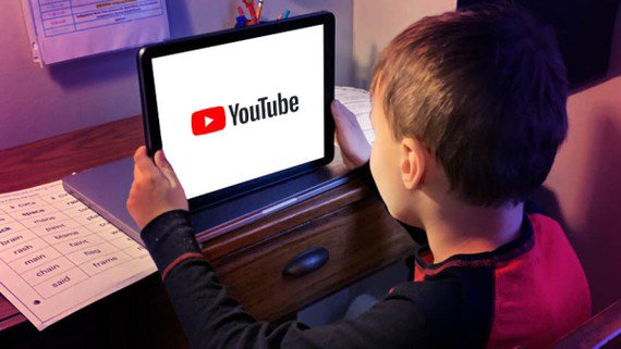 YouTube kiếm được nhiều doanh thu quảng cáo từ trẻ em. Ảnh minh họa