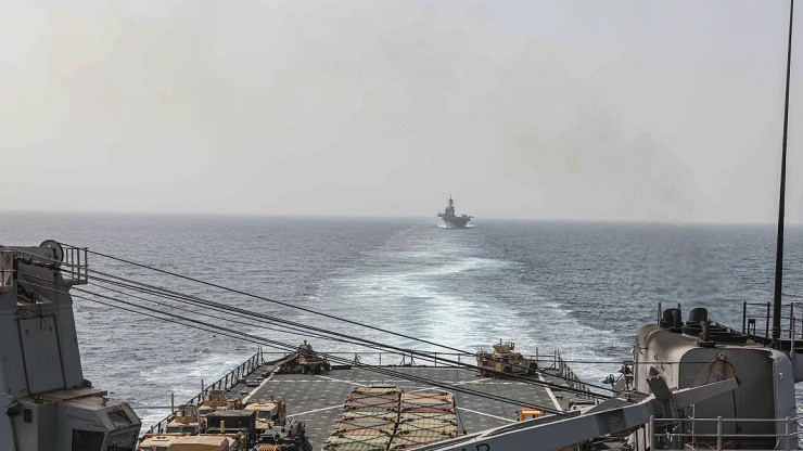 Các tàu chiến Mỹ di chuyển ở vùng biển gần Yemen vào ngày 9/8/2023.