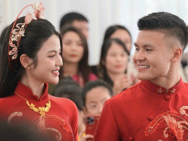 Bóng đá - Đám hỏi Quang Hải - Chu Thanh Huyền: Từ dàn siêu xe 25 tỷ đồng đến tráp dát vàng đính 700 viên đá