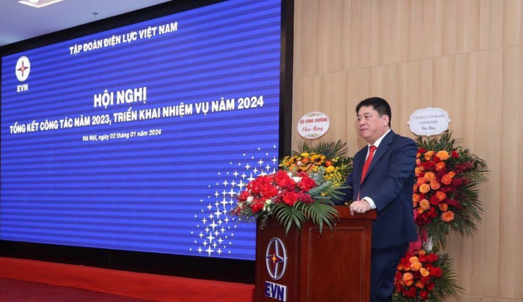 Ông Nguyễn Anh Tuấn, Tổng giám đốc EVN báo cáo kết quả công tác năm 2023.