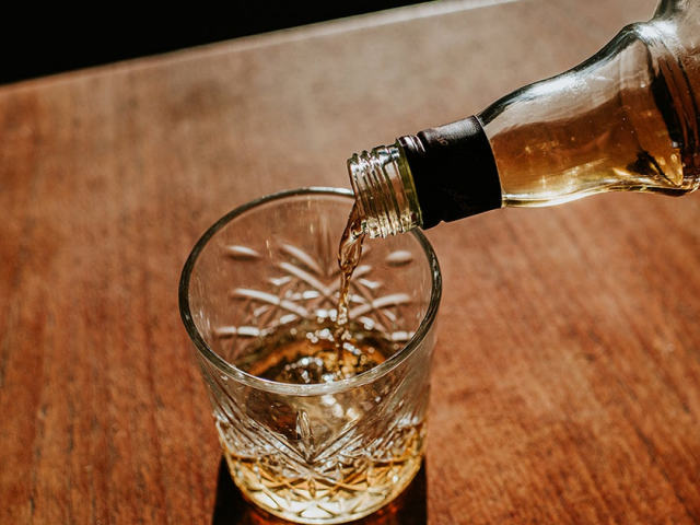 Uống rượu có thể ảnh hưởng đến sức khỏe như thế nào?