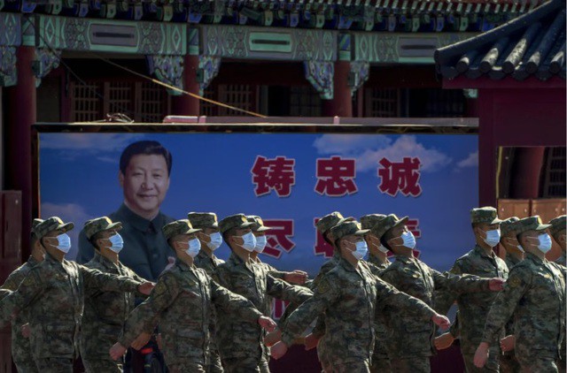 Chủ tịch Trung Quốc Tập Cận Bình bắt đầu chiến dịch chống tham nhũng trong quân đội vào năm 2012. Ảnh: AP