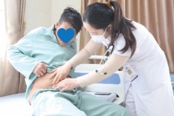 Sức khỏe đời sống - Đi tiểu rắt, ra máu, người đàn ông sốc vì bị ung thư tiền liệt tuyến