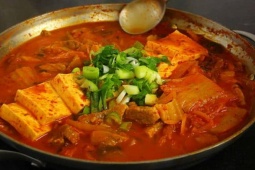 Ẩm thực - Tối nay ăn gì: Làm kim chi hầm ngon bất bại với công thức này