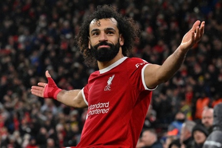 Liverpool hạ Newcastle: Đỉnh cao Salah lập nhiều thành tích đáng nể, bắt kịp Haaland