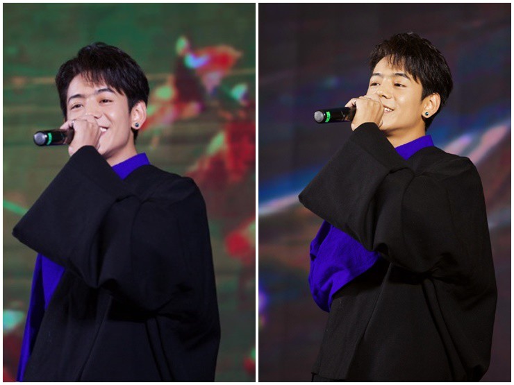 Anh tự tin đứng trên sân khấu biểu diễn.