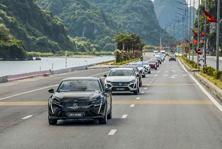 Peugeot 408 tại Việt Nam tăng giá bán nhẹ - 2