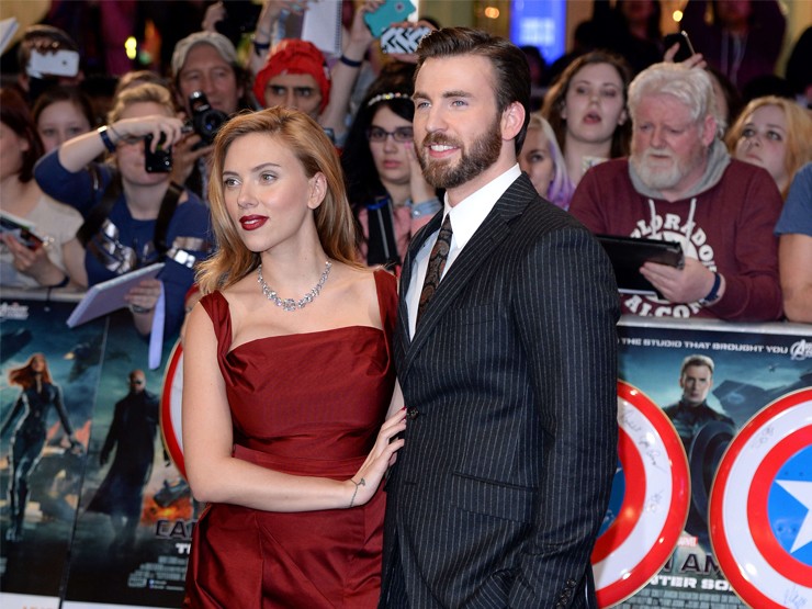 Scarlett Johansson và Chris Evans có mối quan hệ thân thiết kéo dài 1 thập kỷ. 
