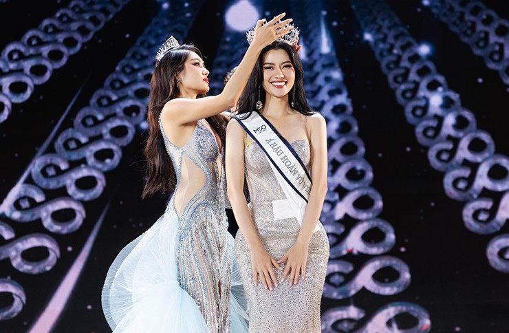 Vượt qua rất nhiều thí sinh khác, người đẹp Hoàng Thị Nhung (được gọi là Hoàng Nhung) đã giành được ngôi Á hậu tại cuộc thi Hoa hậu Hoàn vũ Việt Nam 2023.