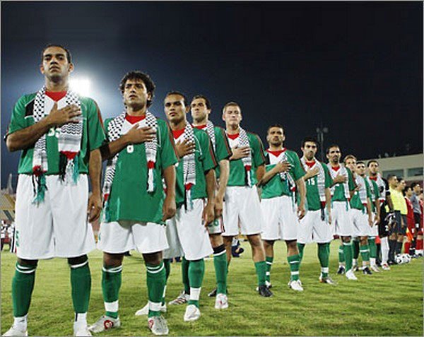 Các cầu thủ Palestine biến những khó khăn, nỗi buồn thành động lực. Ảnh: GETTY IMAGES