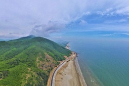 Tin tức trong ngày - Ngắm tuyến đường ven biển nghìn tỷ, kết nối giao thông khu vực Bắc Trung Bộ