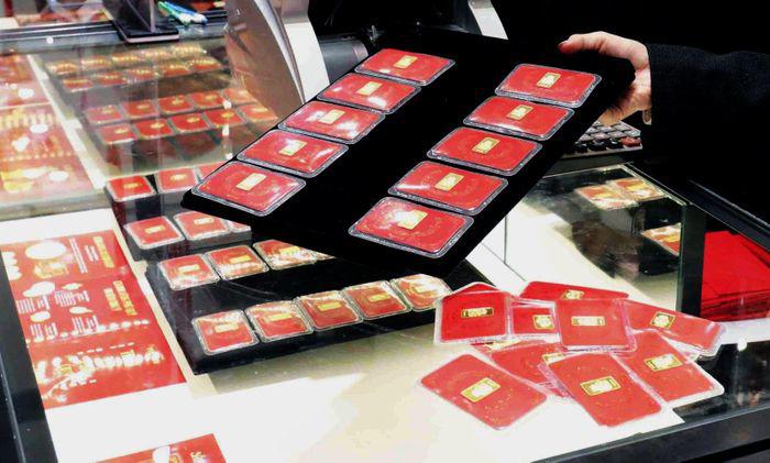 Vàng thế giới giảm mạnh