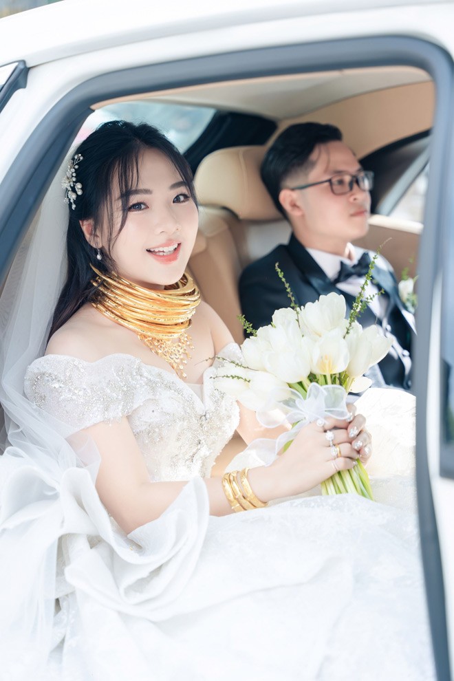 Cận cảnh dung nhan xinh đẹp của “cô dâu bạc tỷ” hot nhất Quảng Ninh - 1