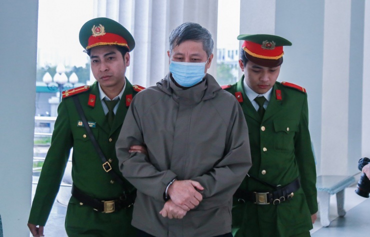 Các bị cáo trong đại án Việt Á đã đến tòa, bắt đầu ngày xét xử thứ 2 - 6