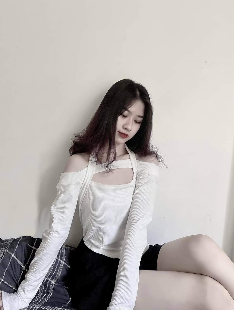 Nữ MC thời sự Nghệ An có gu ăn mặc tiểu thư, là con gái cựu tuyển thủ nổi tiếng - 4