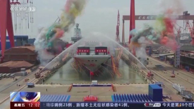Trung Quốc công bố hình ảnh mới về tàu sân bay hiện đại nhất - 3