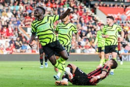 Bóng đá - Saka liên tục bị "triệt hạ", Arsenal khiếu nại với sếp trọng tài Ngoại hạng Anh