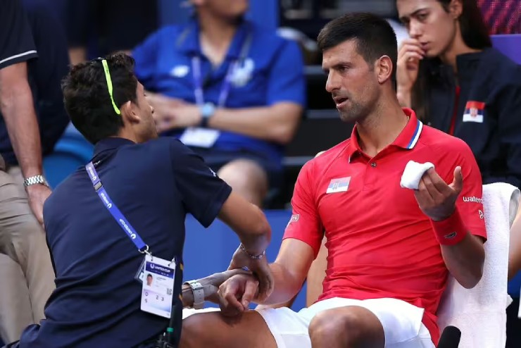 Kyrgios đứng ra chỉ trích ATP, việc thay đổi bóng giữa các giải đấu đã gây ra chấn thương cho Djokovic và các tay vợt khác