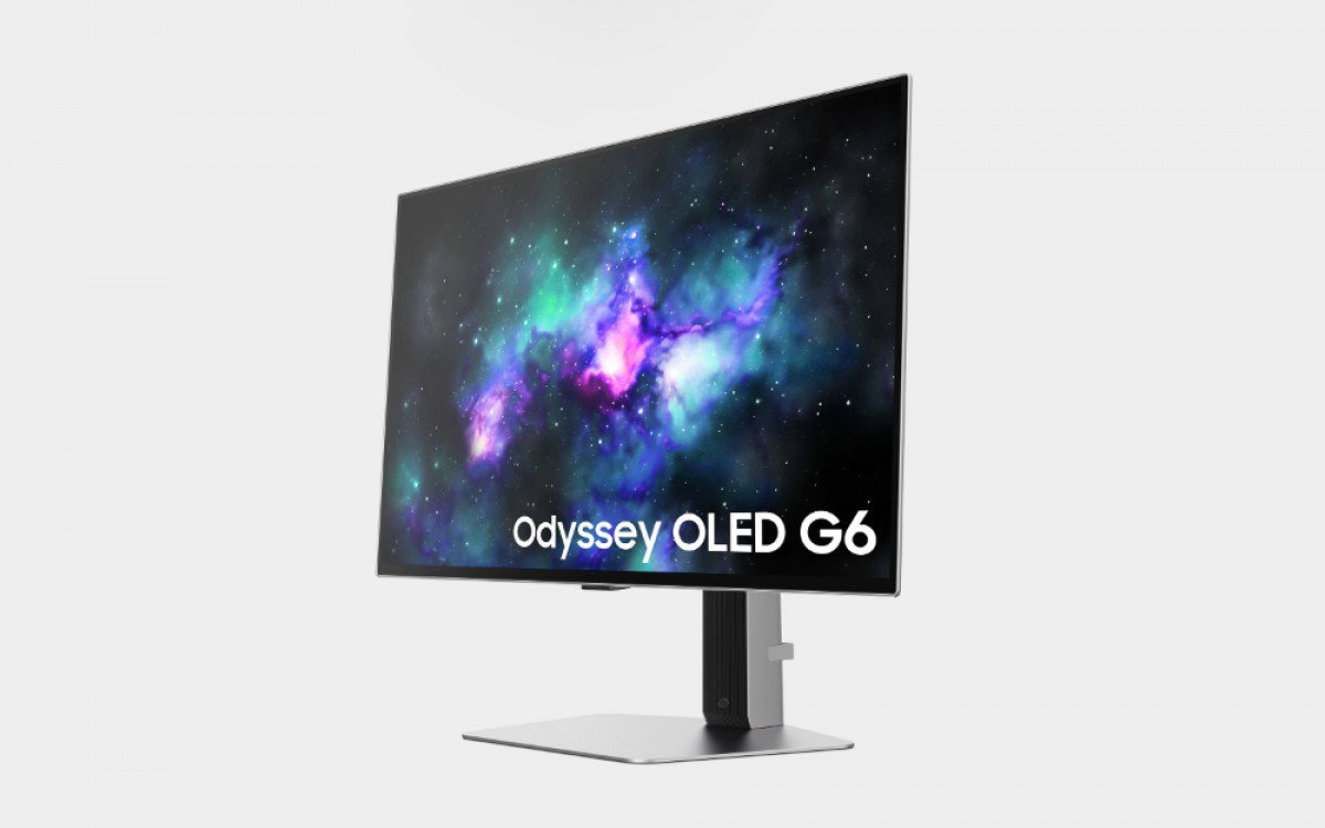 Samsung bất ngờ ra mắt màn hình OLED cong 49 inch cực 