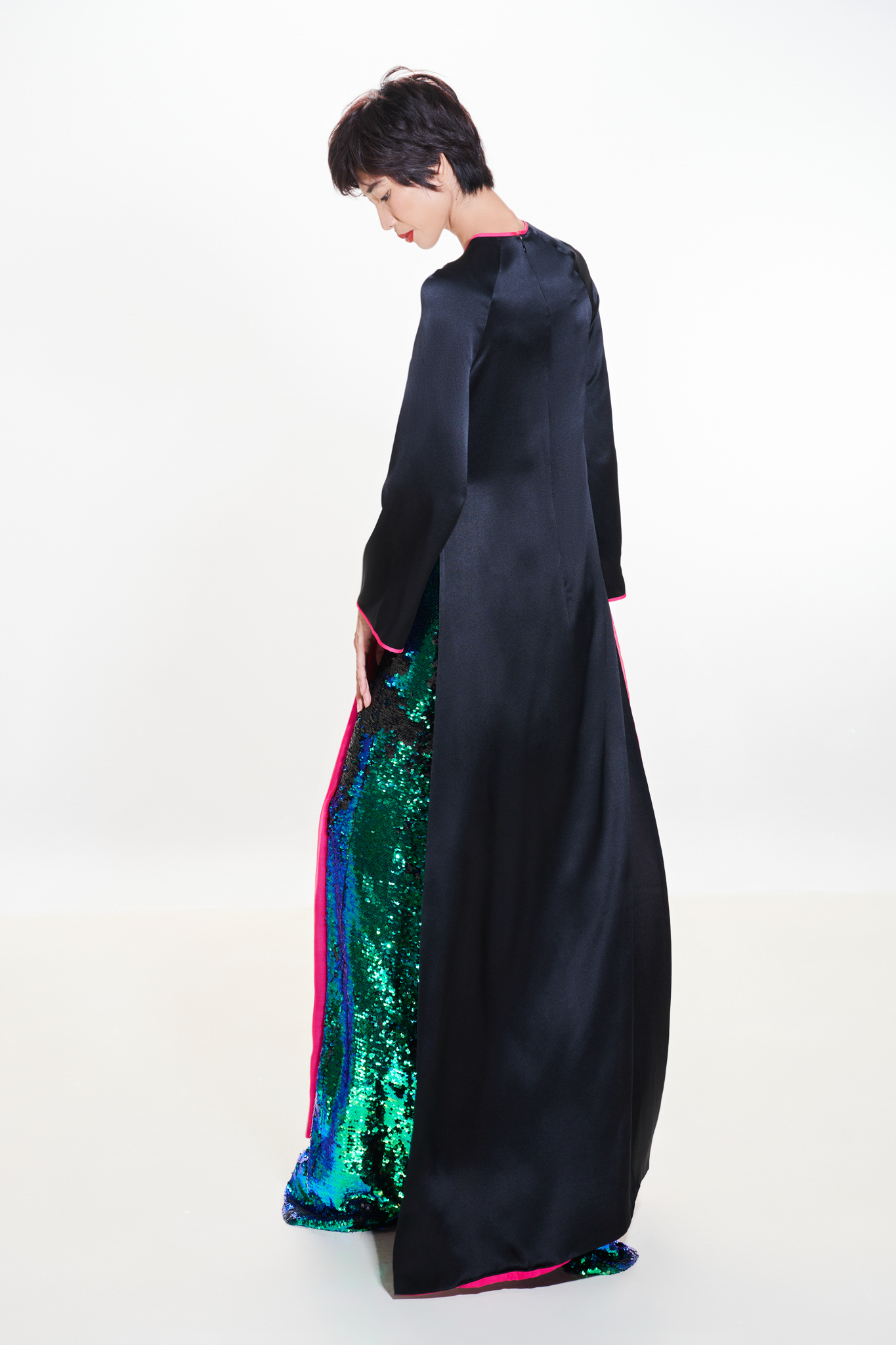 Huy Võ phá nét tinh tế của Áo Dài Madame, với “Bản màu 2024” - 4