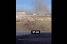 Video: Khoảnh khắc loạt rocket được bắn từ “xe bồn chở xăng“ ở Iraq để tấn công lực lượng Mỹ