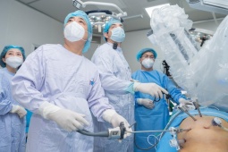 Sức khỏe - Bệnh nhân ung thư có thể được hưởng thụ kỹ thuật đỉnh cao của thế giới ngay tại Việt Nam