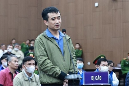 Ông chủ Việt Á khai lý do phải 'nhờ vả' cựu bộ trưởng Nguyễn Thanh Long thông qua thư ký