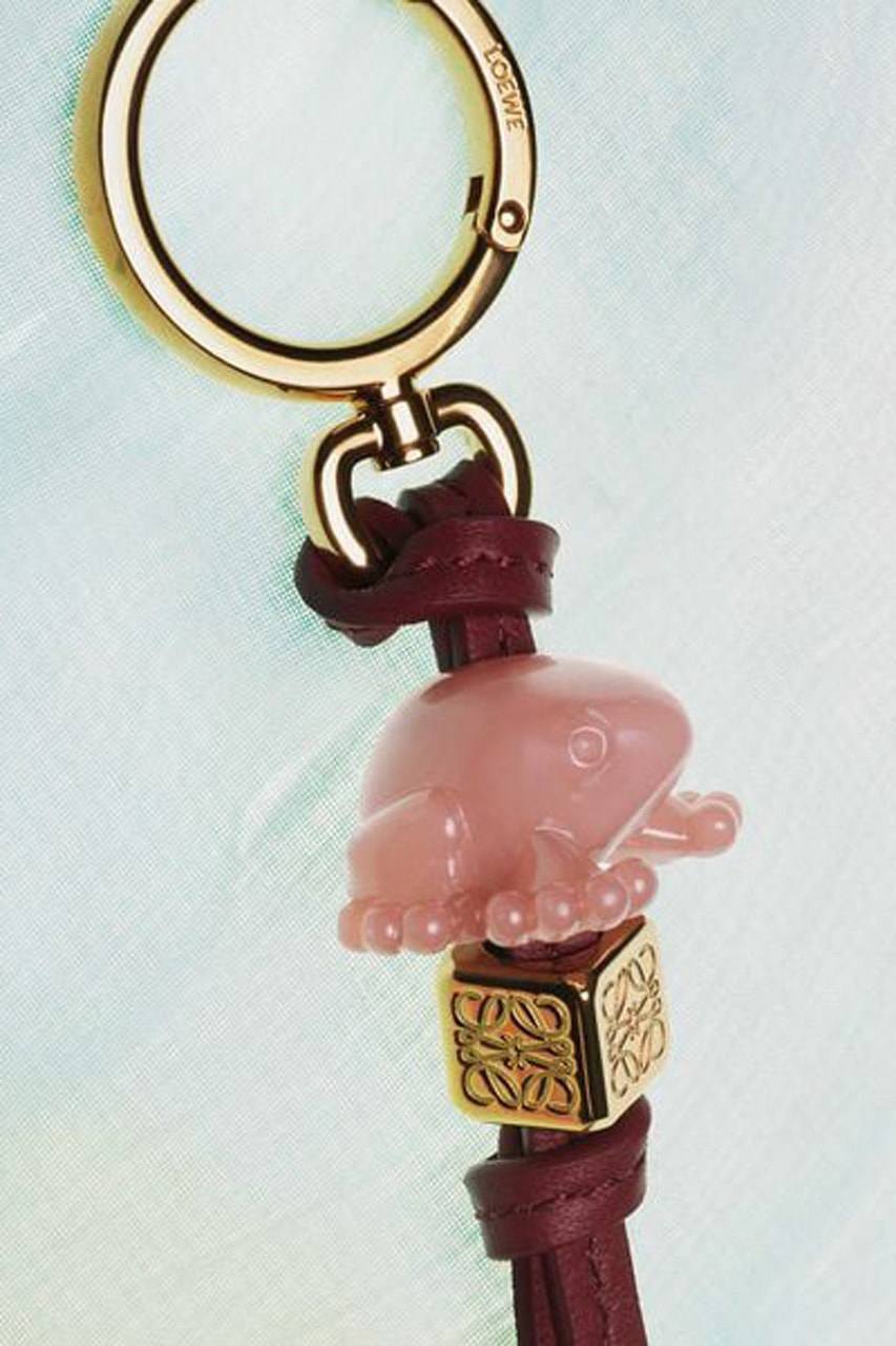 LOEWE hợp tác với nghệ nhân bậc thầy để tạo BST Tết Nguyên đán ngọc bích sang quý - 4