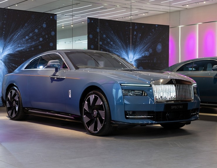 Rolls-Royce Spectre chốt ngày ra mắt các đại gia Việt, giá từ 18 tỷ đồng - 1