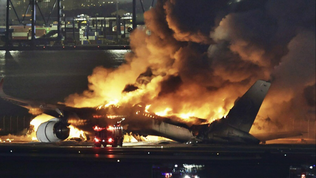 Chiếc Airbus A350 bị thiêu rụi sau khi toàn bộ 379 người trên máy bay thoát ra ngoài an toàn.