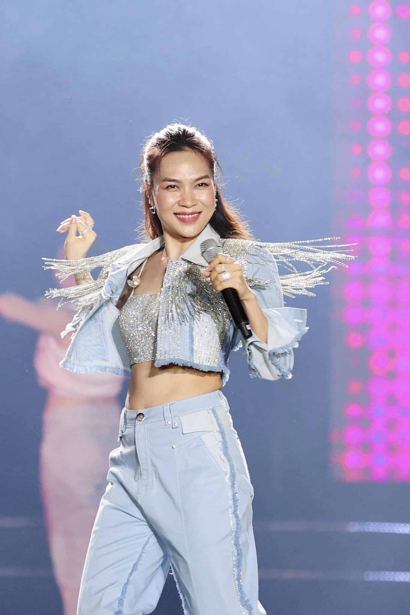 Nữ ca sĩ Việt có lượt xem cao nhất trên YouTube là ai?