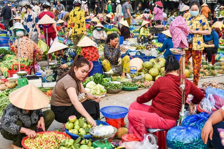 Buổi sớm xôn xao ở ngôi chợ quê bên sông Cái Nhúc - 4