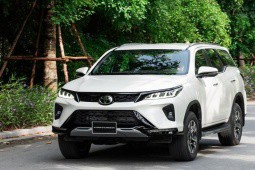 Toyota Việt Nam ra mắt phiên bản nâng cấp cho dòng xe Fortuner