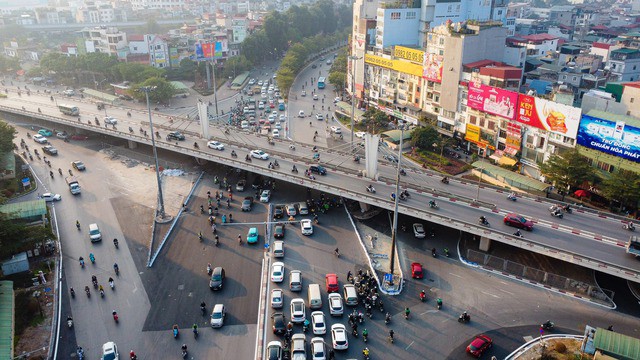 Hiện nay, Vành đai 2 đoạn cầu Nhật Tân - đường Bưởi; cầu Vĩnh Tuy - Ngã Tư Sở đã hoàn thành hiện chỉ còn mảnh ghép giữa tuyến là Cầu Giấy - Ngã Tư Sở là có thể khép kín đường vành đai