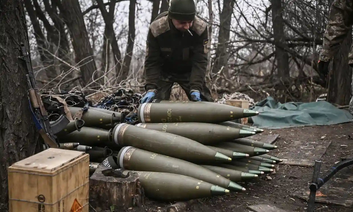 Quân đội Ukraine chiến đấu hầu như dựa vào nguồn viện trợ vũ khí của Mỹ và đồng minh (ảnh: CNN)