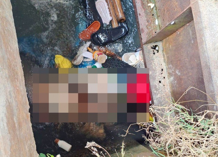 Thi thể người phụ nữ được phát hiện dưới kênh thủy lợi Ayun Hạ. Ảnh: CACC