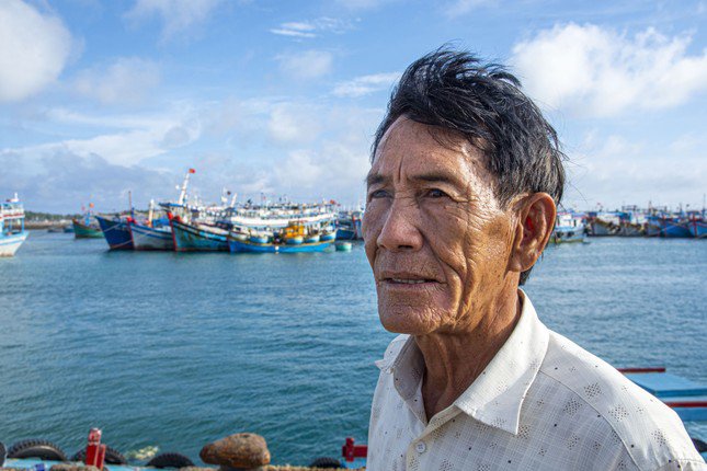 Ông Trần Phước Hòa, người từng ra tay cứu nhiều ngư dân ở vùng rạn Lớn. Ảnh: Văn Chương.