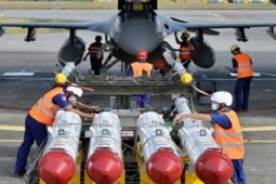 Thế giới - Trung Quốc "giáng đòn" 5 công ty quân sự Mỹ