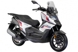 2024 WMoto RT2 250 ra mắt, thách thức "vua" tay ga nhà Honda